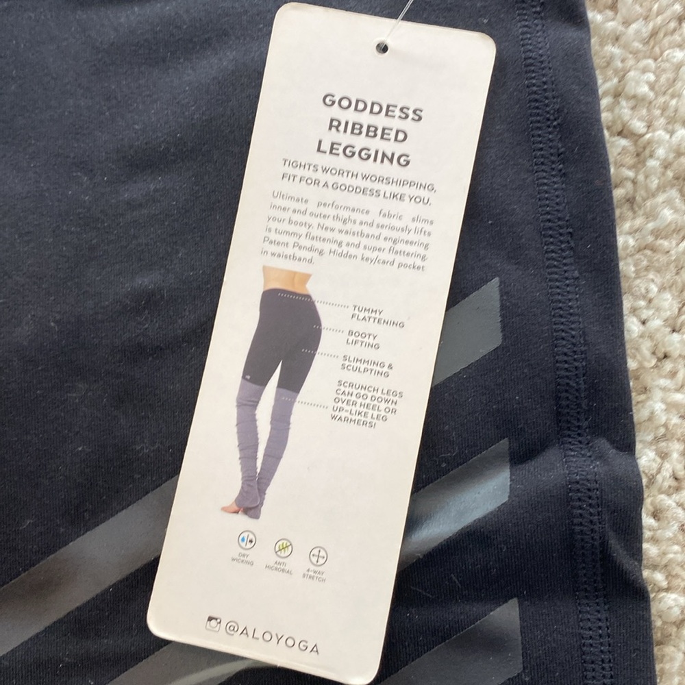 ALO Yoga Goddess Ribbed Leggings. Black with black lines. - Picture 3 of 7
